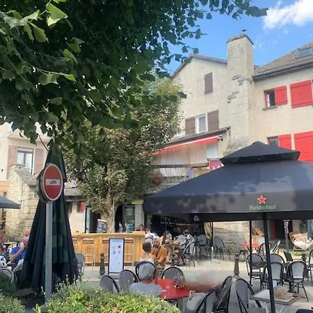 Le Cafe Creme Jardin Parking * Le Chambon-sur-Lignon